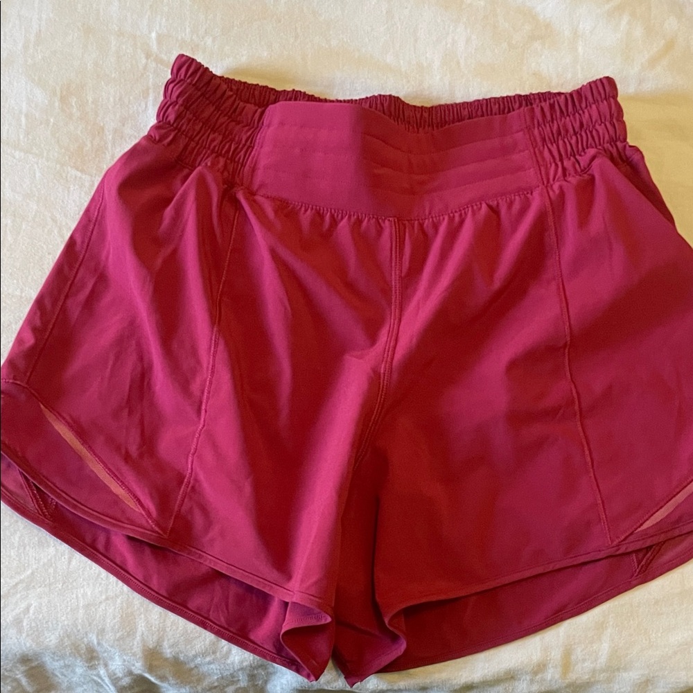 Lululemon Hotty Hot 4inch high rise short